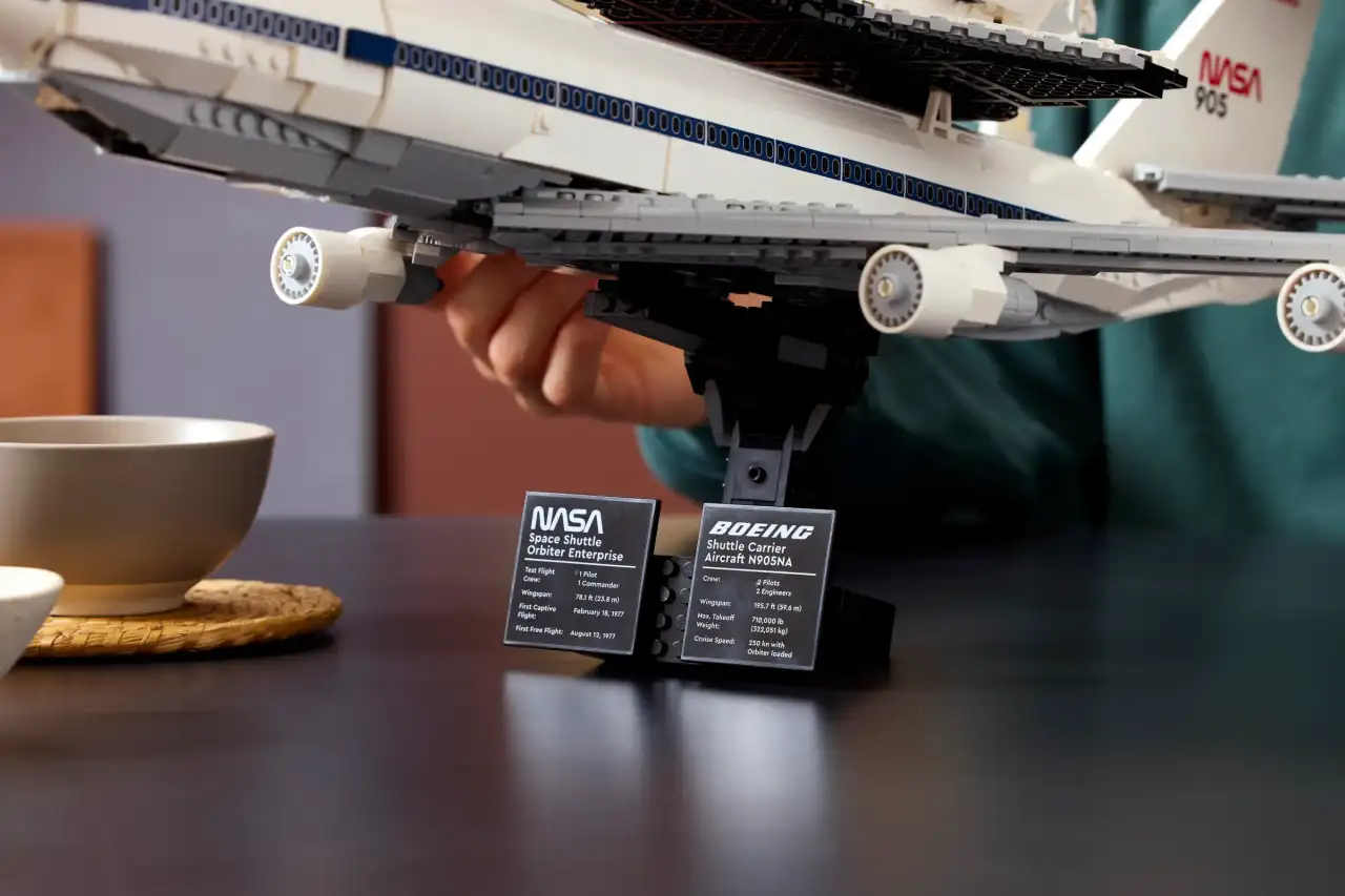 10360 - Shuttle Carrier Aircraft