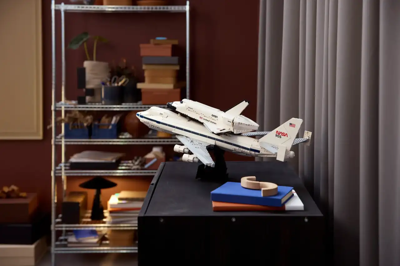 10360 - Shuttle Carrier Aircraft