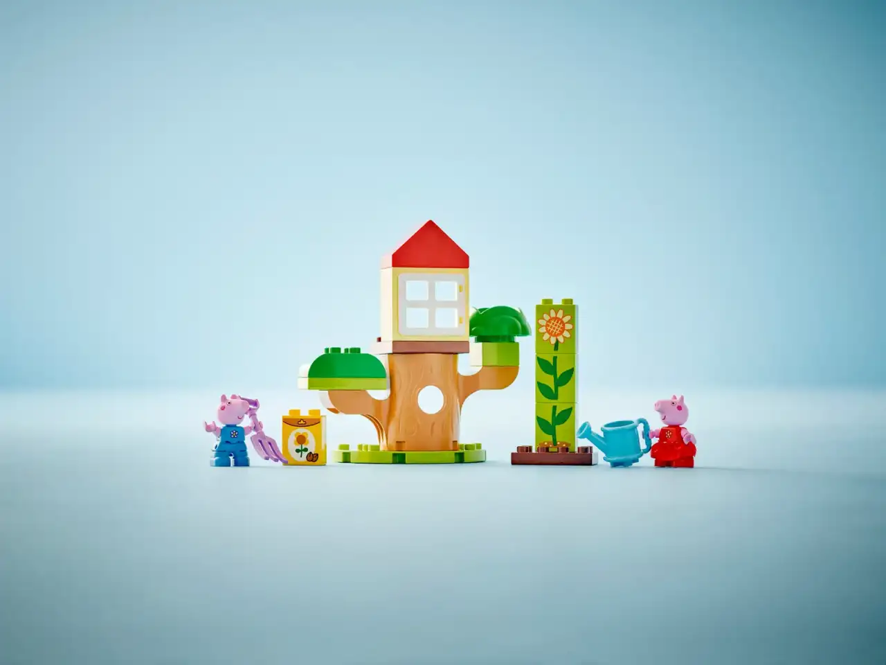 10431 - Peppa Pig Garden and Tree House