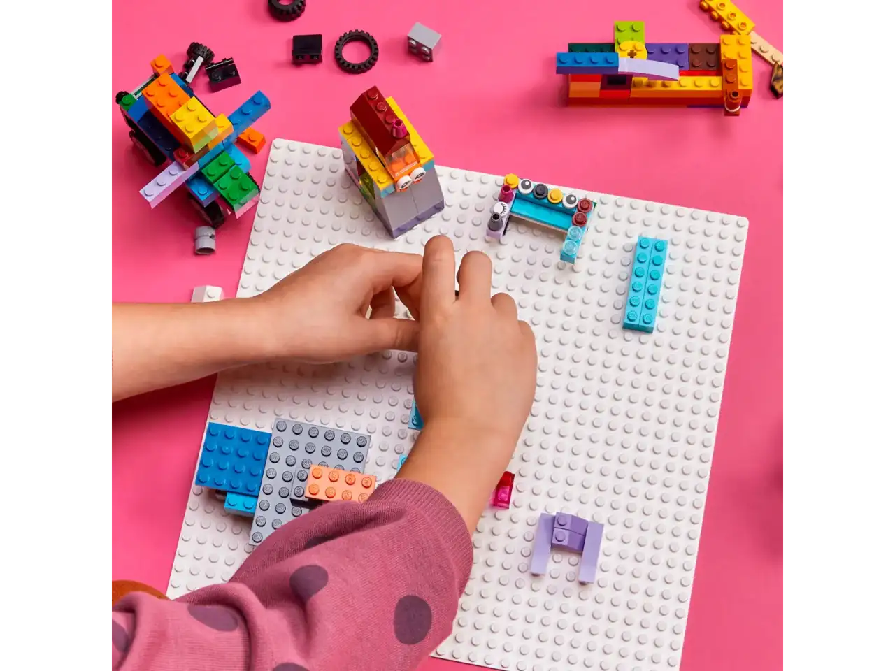 11026 - White Baseplate