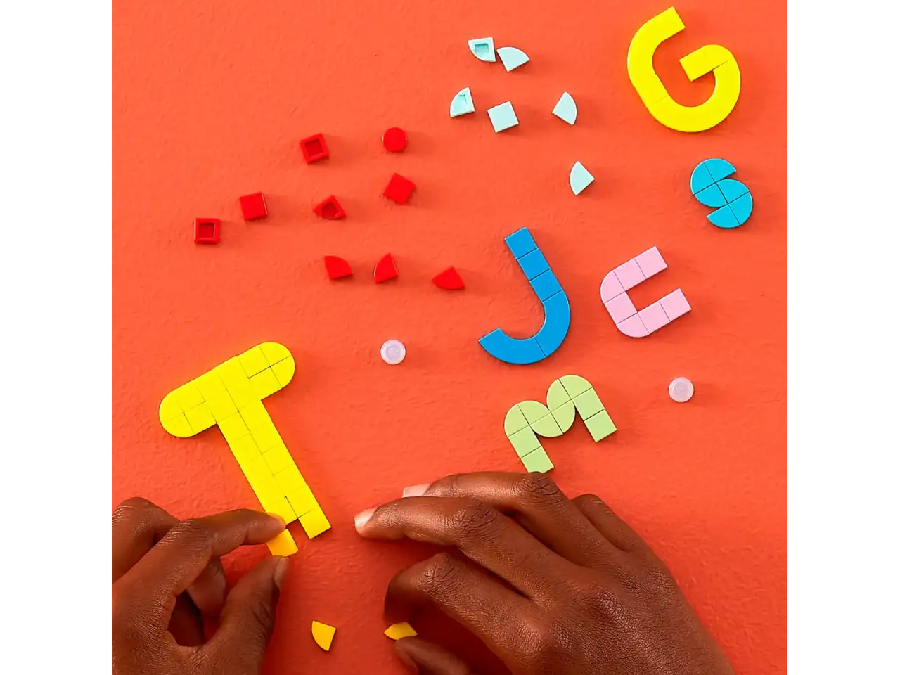 41950 - Lots of DOTS - Lettering