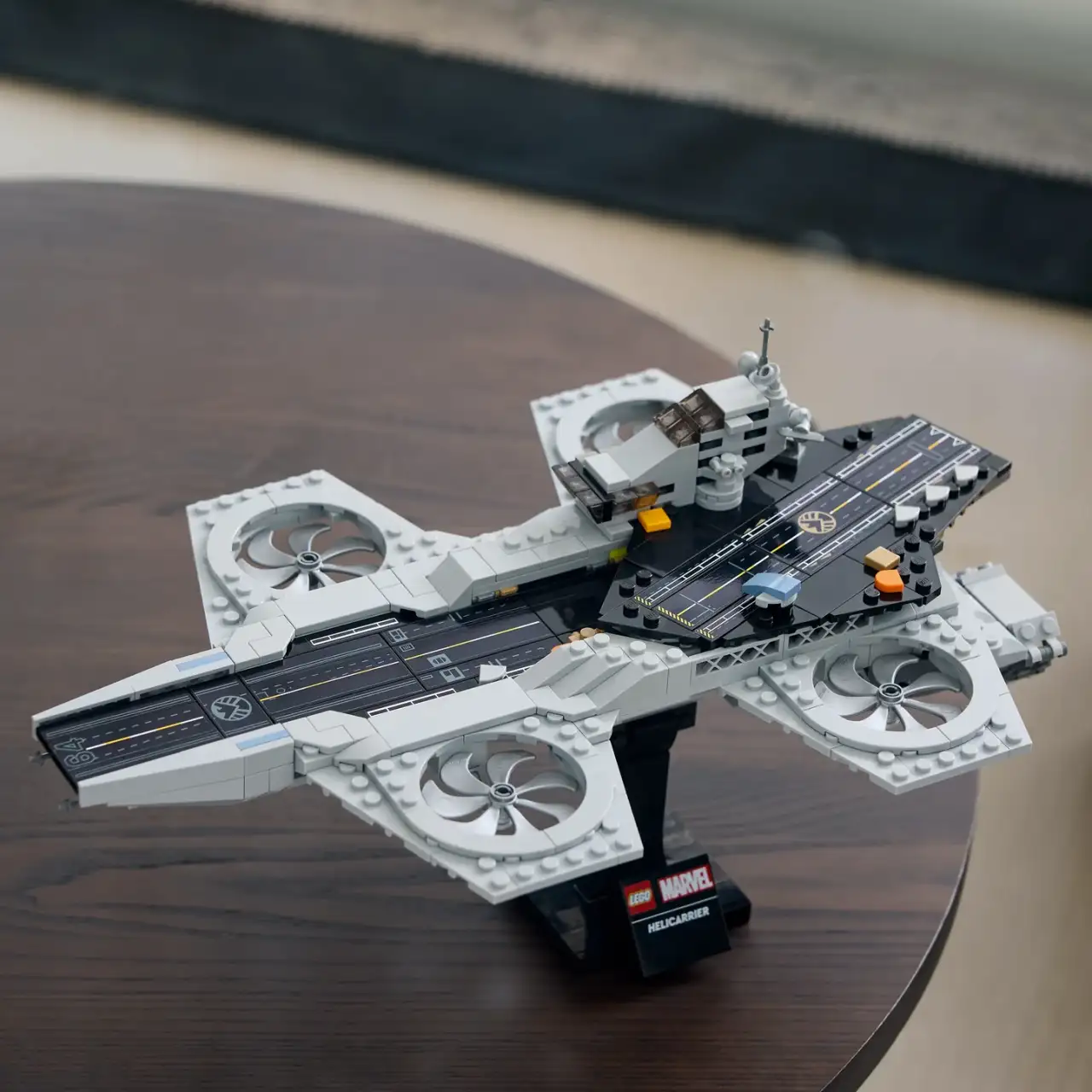 76295 - The Avengers Helicarrier