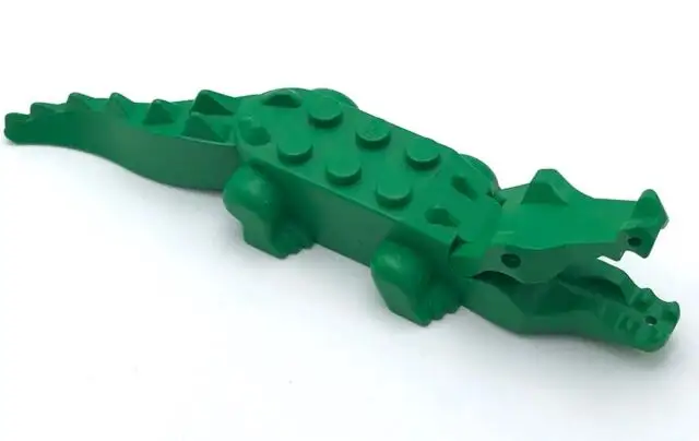 6026c01 - Alligator / Crocodile with 8 Teeth