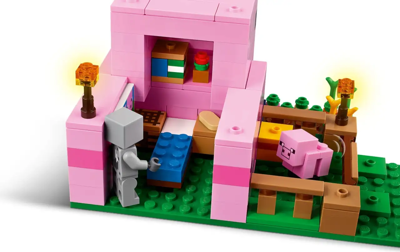 21268 - The Baby Pig House