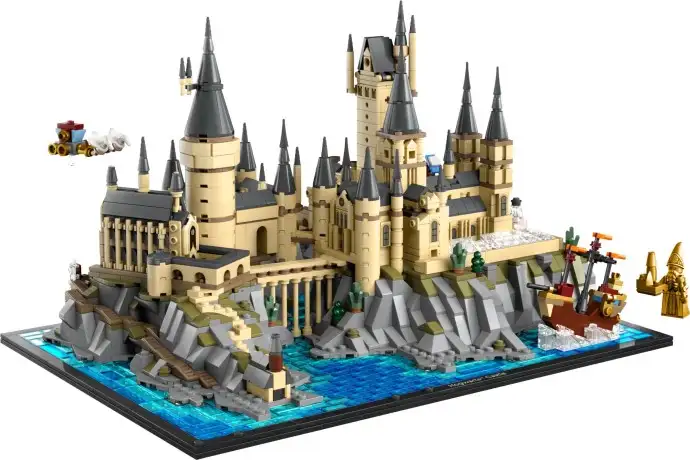76419 - Hogwarts Castle and Grounds