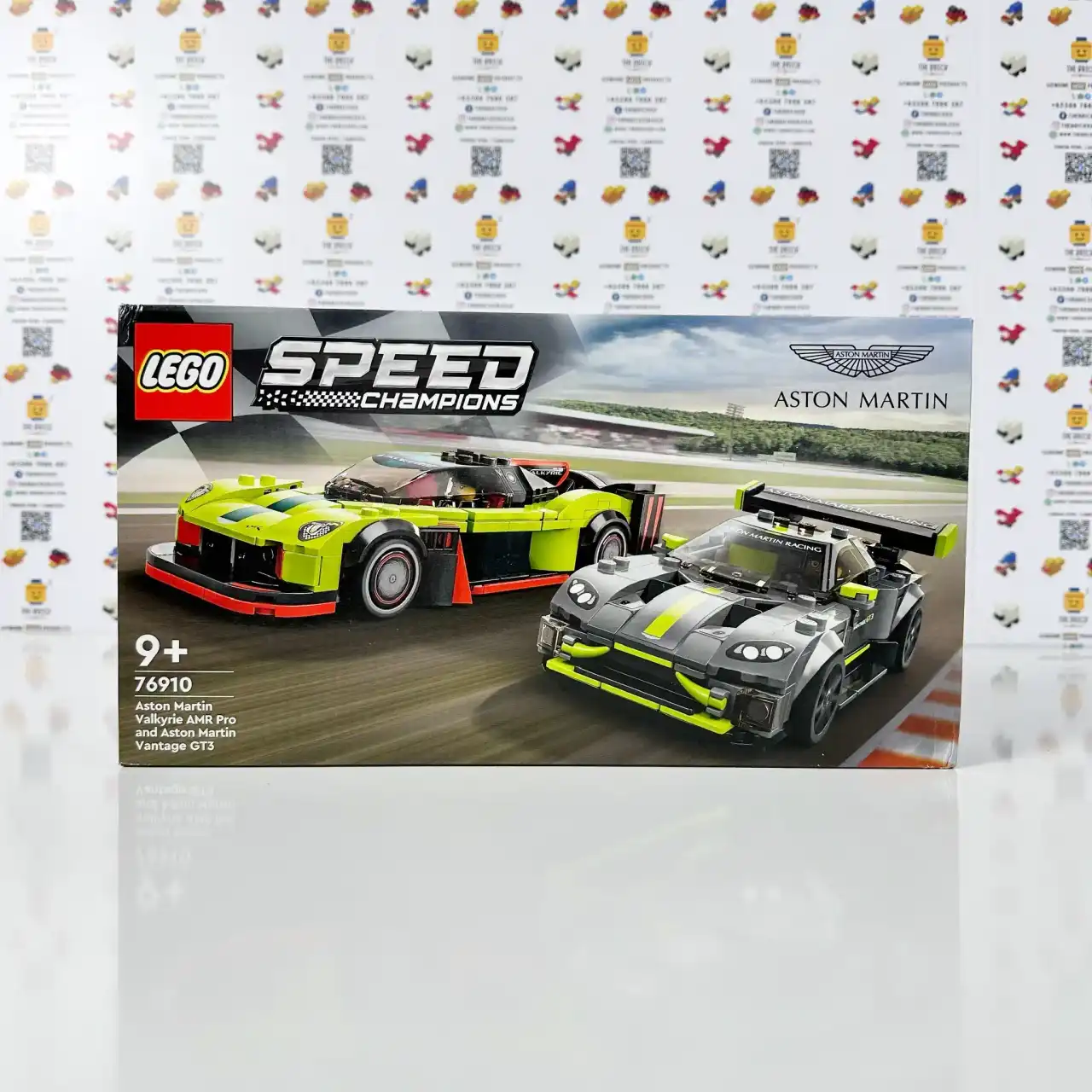 76910 - Aston Martin Valkyrie AMR Pro and Aston Martin Vantage GT3