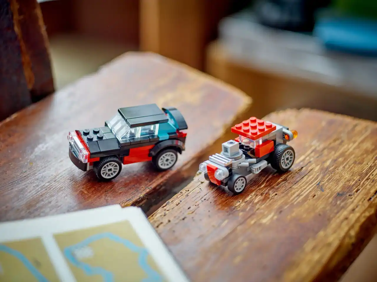 31146 - Flatbed Truck with Helicopter