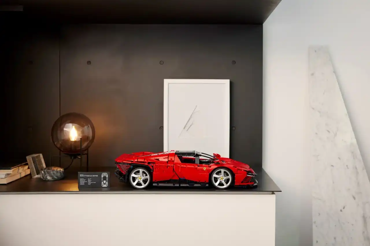 42143 - Ferrari Daytona SP3