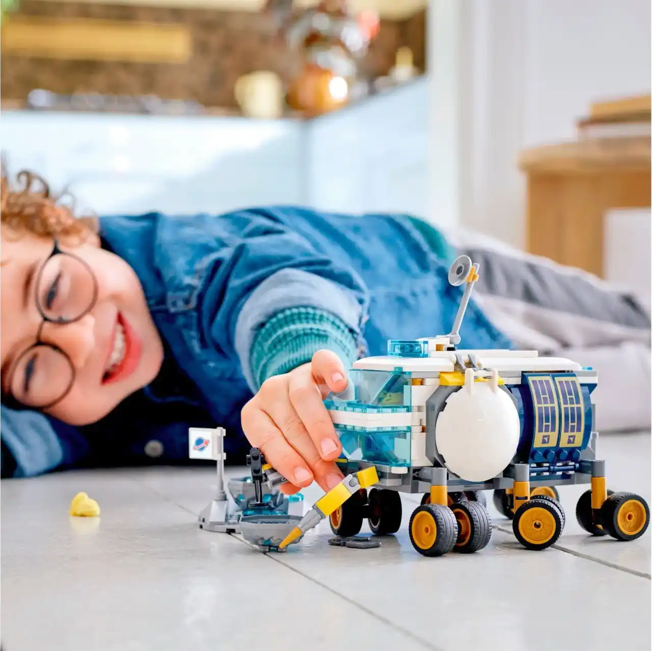 60348 - Lunar Roving Vehicle