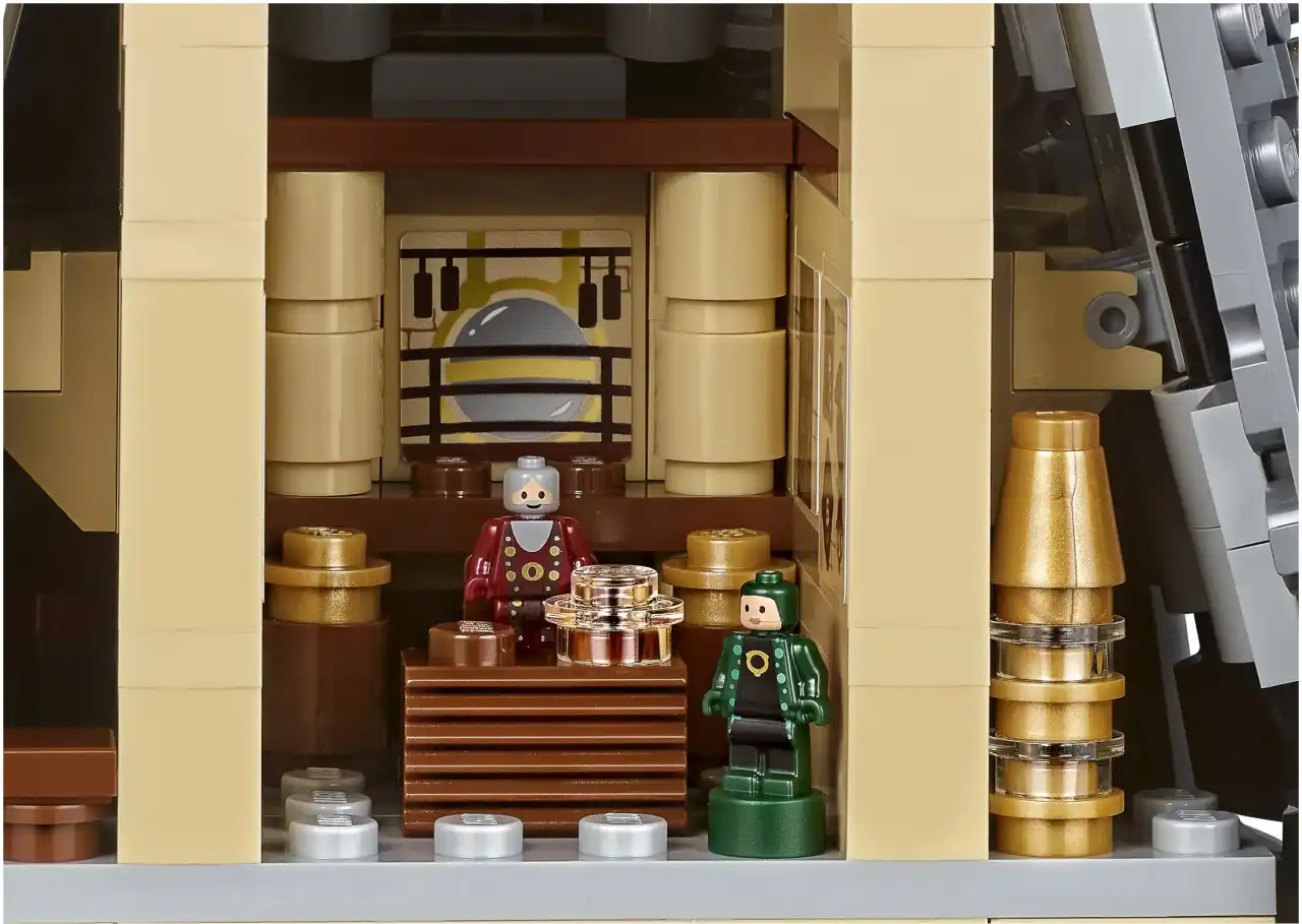 71043 - Hogwarts Castle