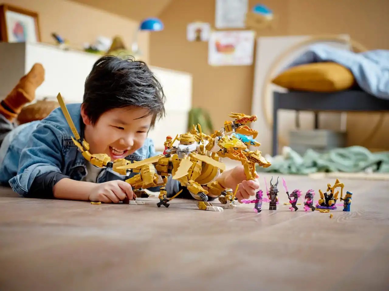 71774 - Lloyd's Golden Ultra Dragon