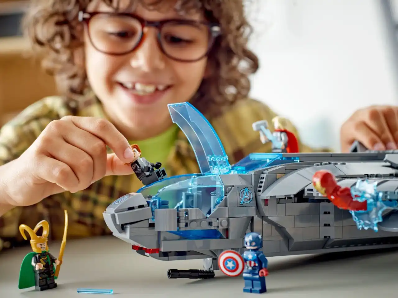 76248 - The Avengers Quinjet