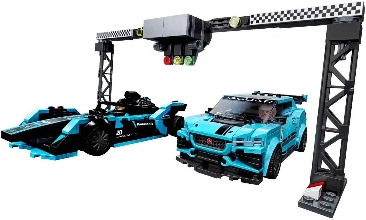 76898 - Formula E Panasonic Jaguar Racing GEN2 Car &amp; Jaguar I-PACE eTROPHY